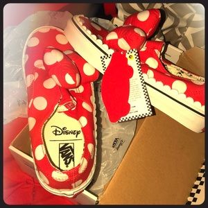 Minnie Mouse Vans( Brand New)